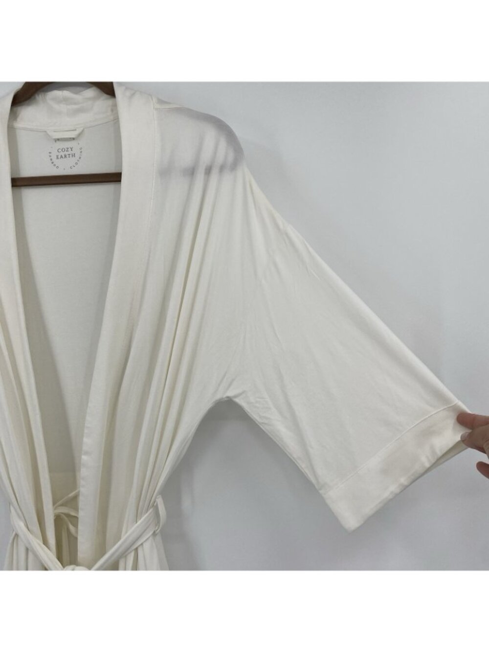 COZY EARTH Women's Size M Bamboo Stretch-Knit Robe Ivory White Loungewear - Picture 12 of 16